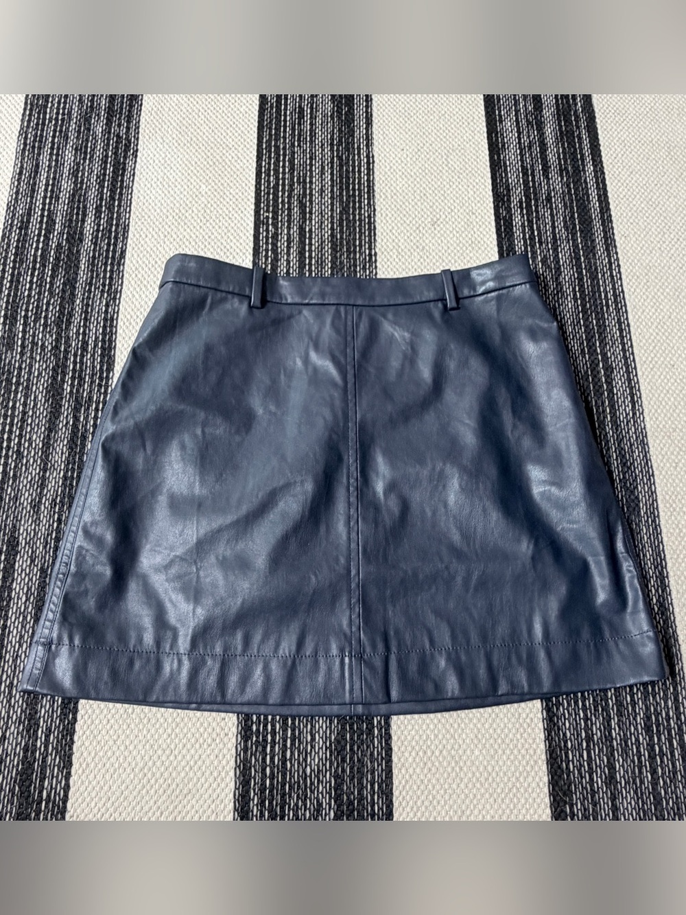 J. Crew Women's Navy Faux Leather Mini Skirt Size 4 New